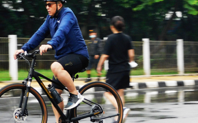 PROFESOR DE INGENIERÍA DE TRANSPORTE UC PRUEBA CÓMO LLEGAR A UN DESTINO EN BICI SIN CICLOVÍA